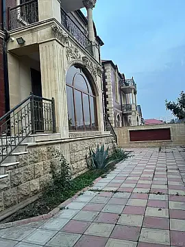 Satılır 6 otaqlı həyət evi 311 m²