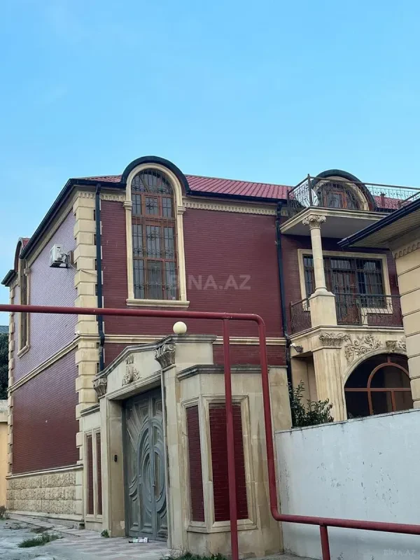 Satılır 6 otaqlı həyət evi 311 m²