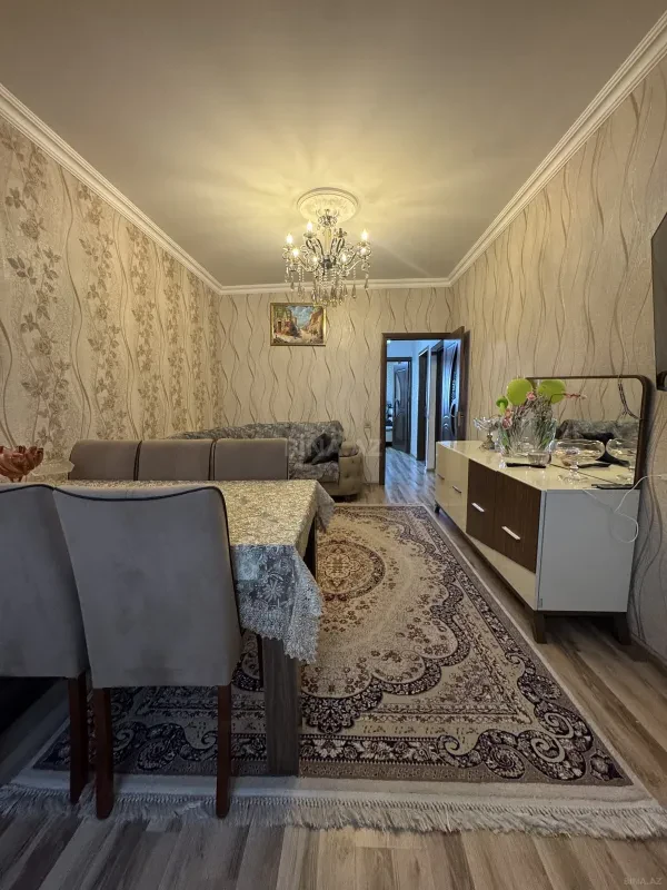 Satılır 2 otaqlı mənzil 74 m²