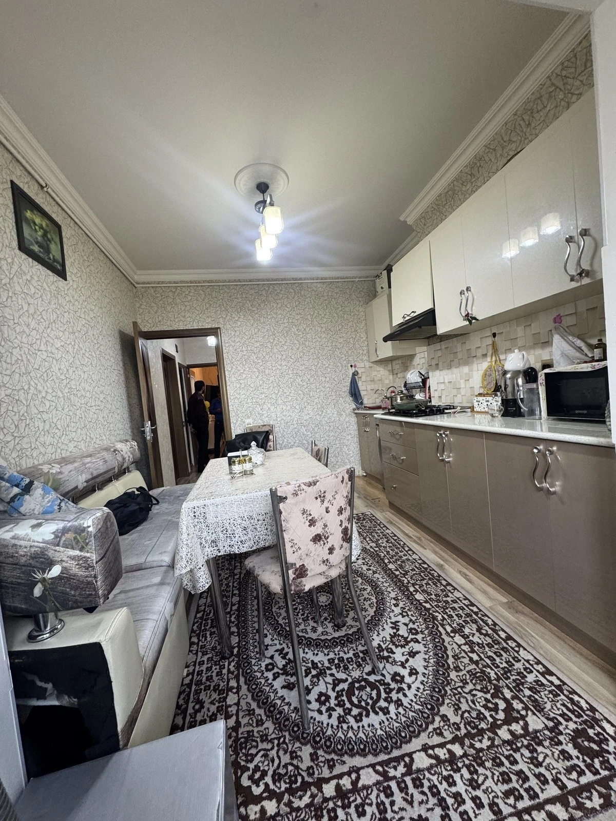Satılır 2 otaqlı mənzil 74 m²