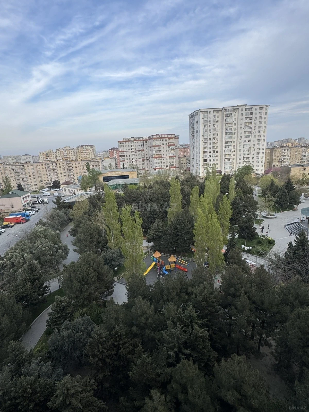 Satılır 2 otaqlı mənzil 74 m²
