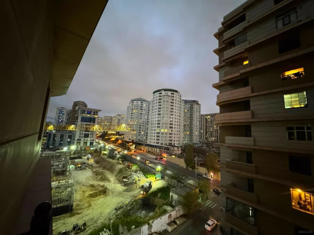 Satılır 3 otaqlı mənzil 105 m²