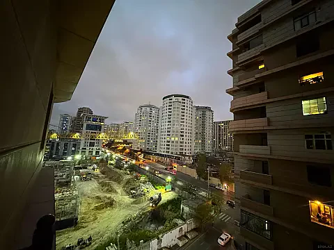 Satılır 3 otaqlı mənzil 105 m²