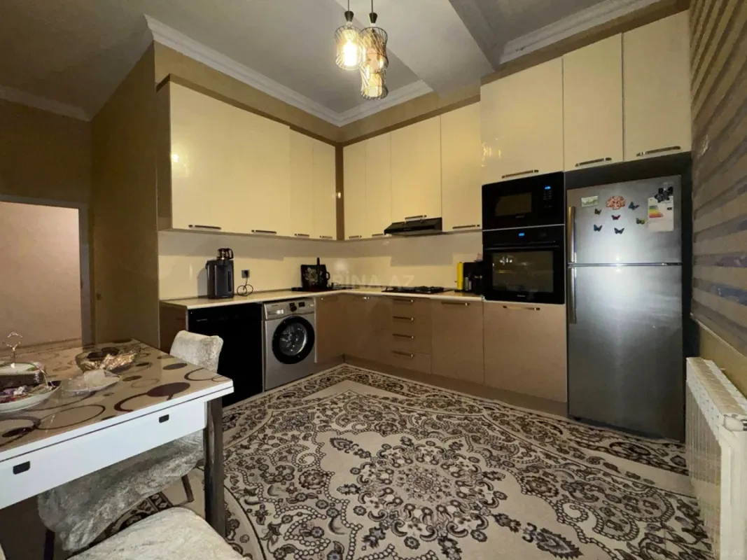Satılır 3 otaqlı mənzil 105 m²