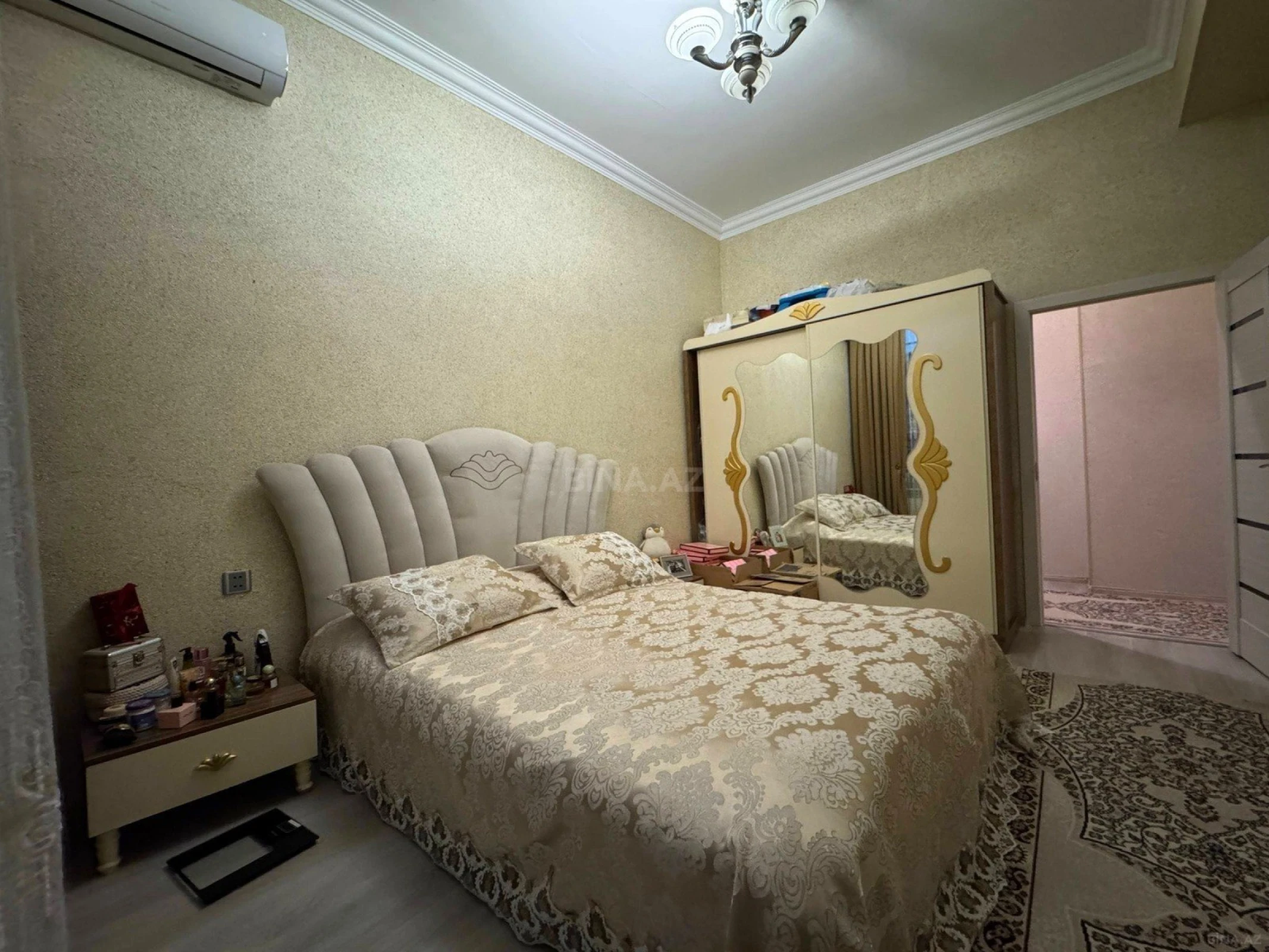 Satılır 3 otaqlı mənzil 105 m²