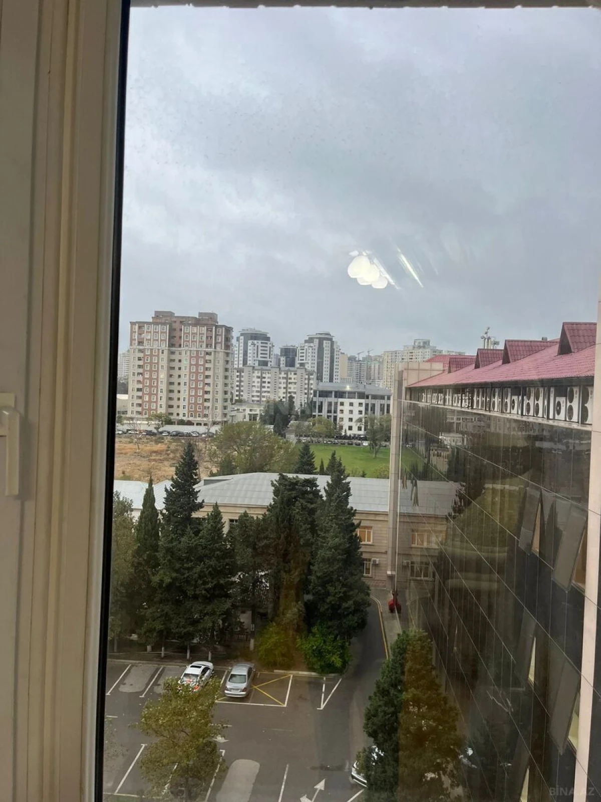 Kirayə verilir 4 otaqlı mənzil 185 m²
