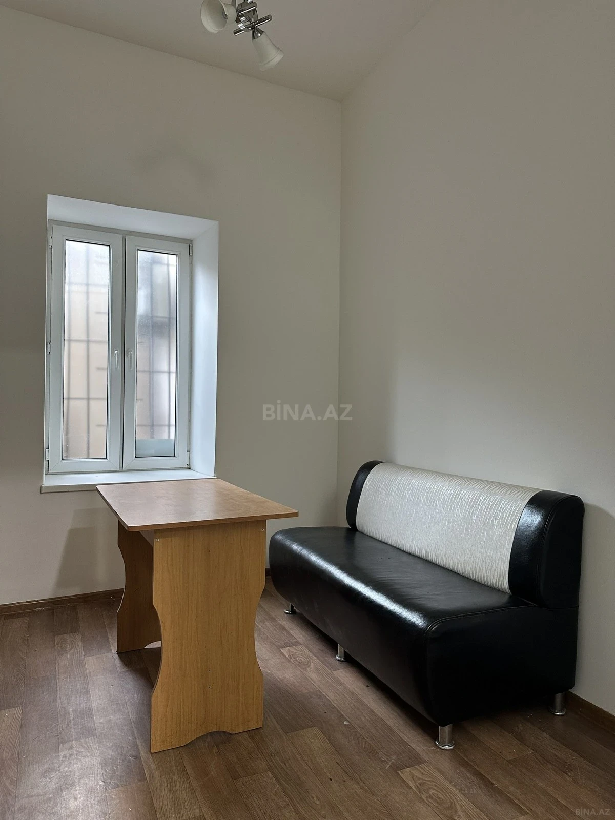 Kirayə verilir 3 otaqlı ofis 60 m²