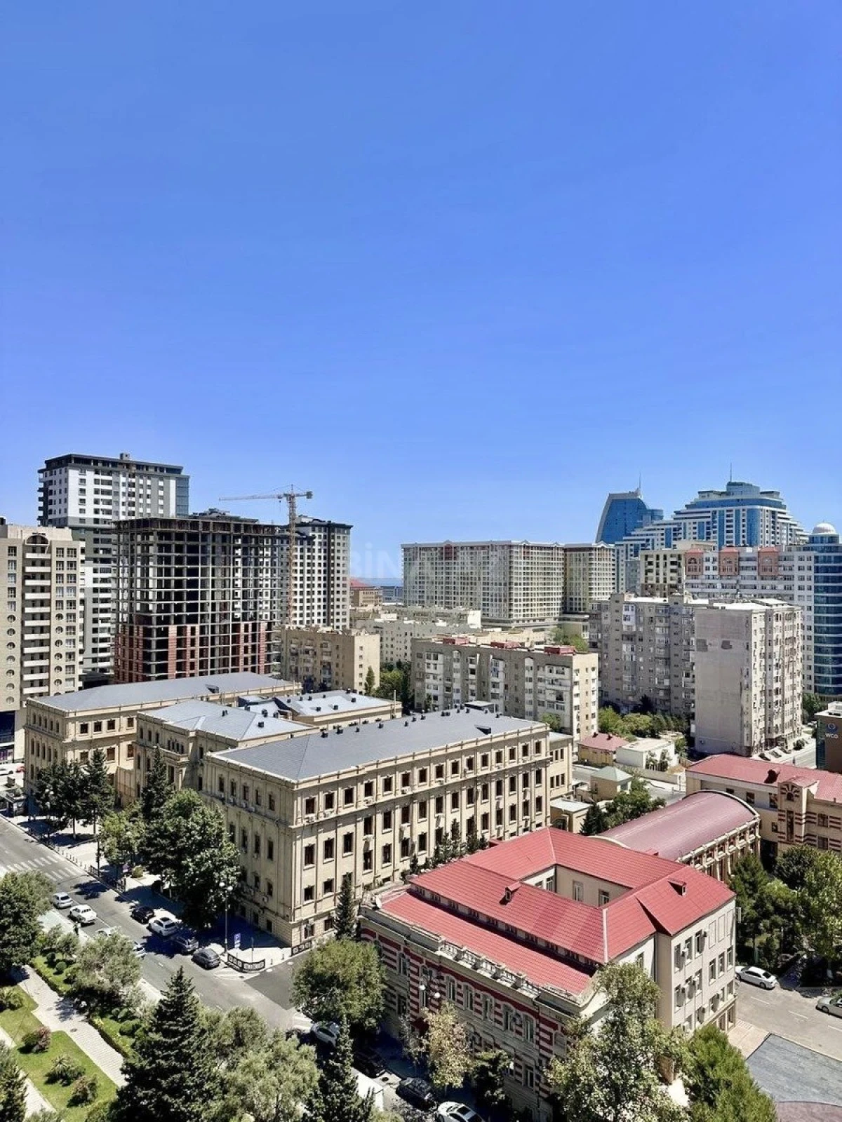 Satılır 2 otaqlı mənzil 90 m²