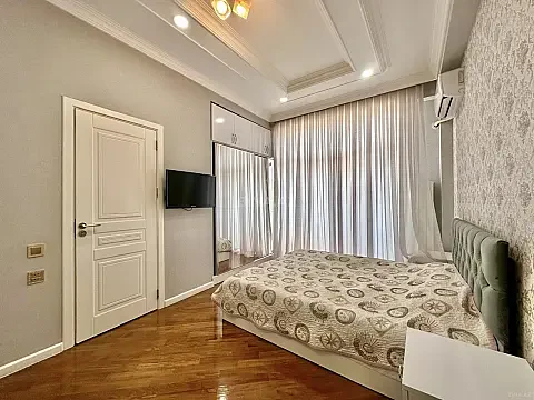 Satılır 2 otaqlı mənzil 90 m²