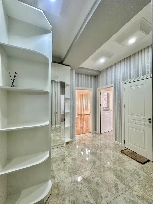 Satılır 2 otaqlı mənzil 90 m²