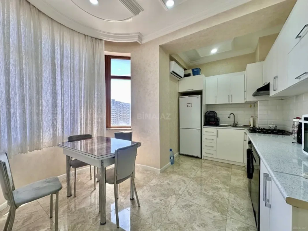 Satılır 2 otaqlı mənzil 90 m²