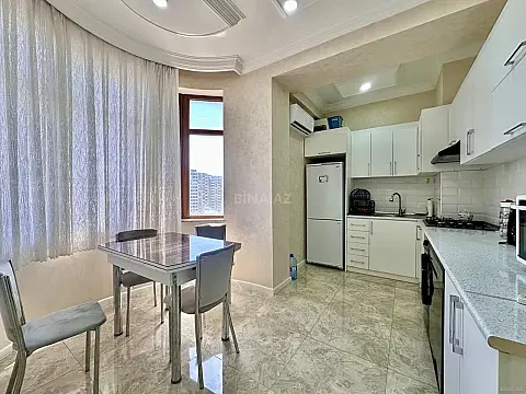 Satılır 2 otaqlı mənzil 90 m²