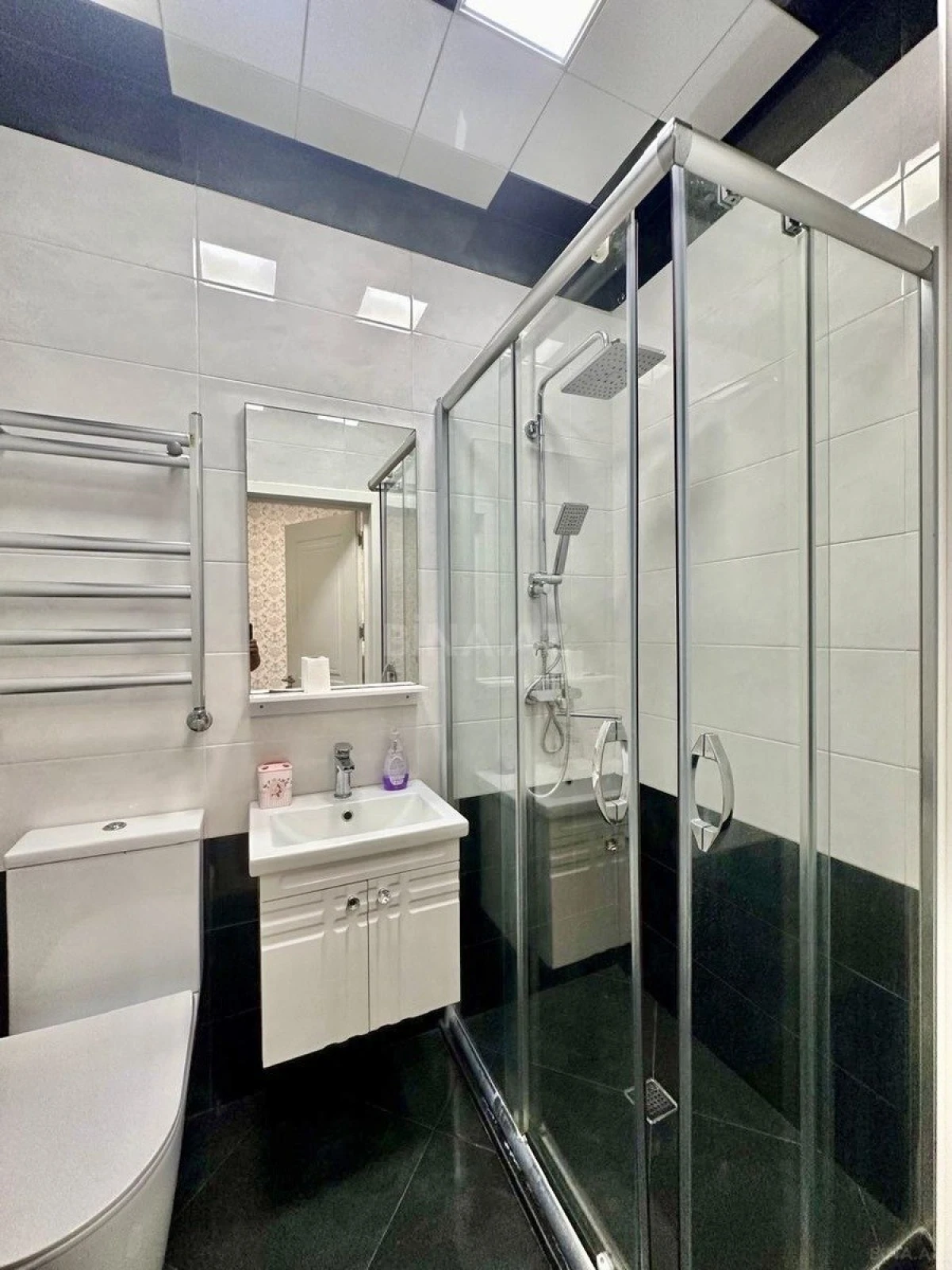 Satılır 2 otaqlı mənzil 90 m²