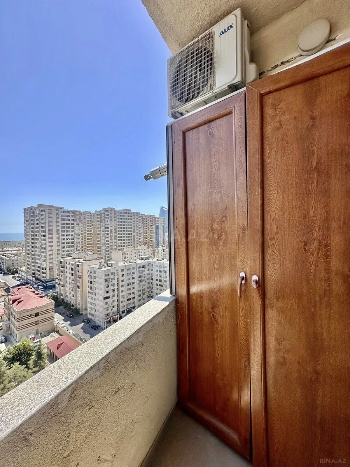 Satılır 2 otaqlı mənzil 90 m²