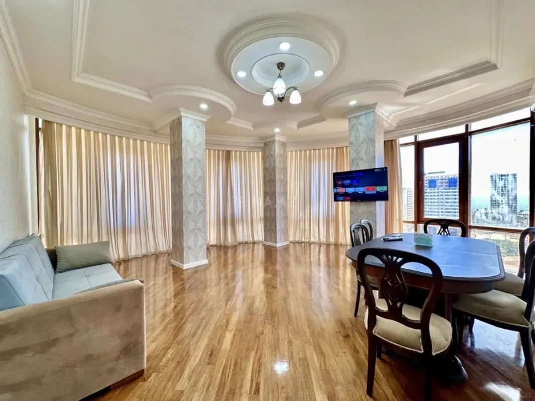 Satılır 2 otaqlı mənzil 90 m²