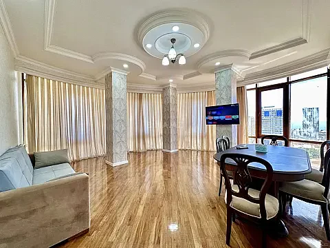 Satılır 2 otaqlı mənzil 90 m²