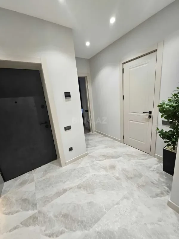 Kirayə verilir 3 otaqlı mənzil 120 m²