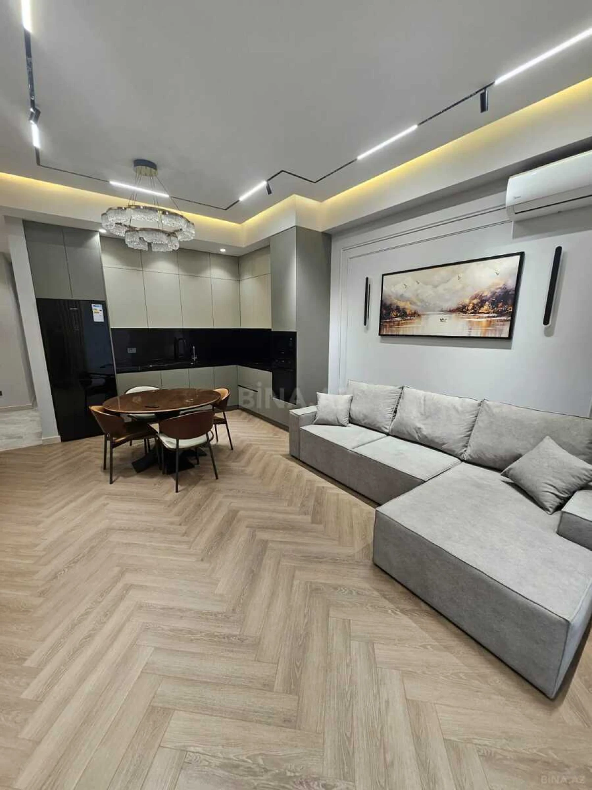 Kirayə verilir 3 otaqlı mənzil 120 m²