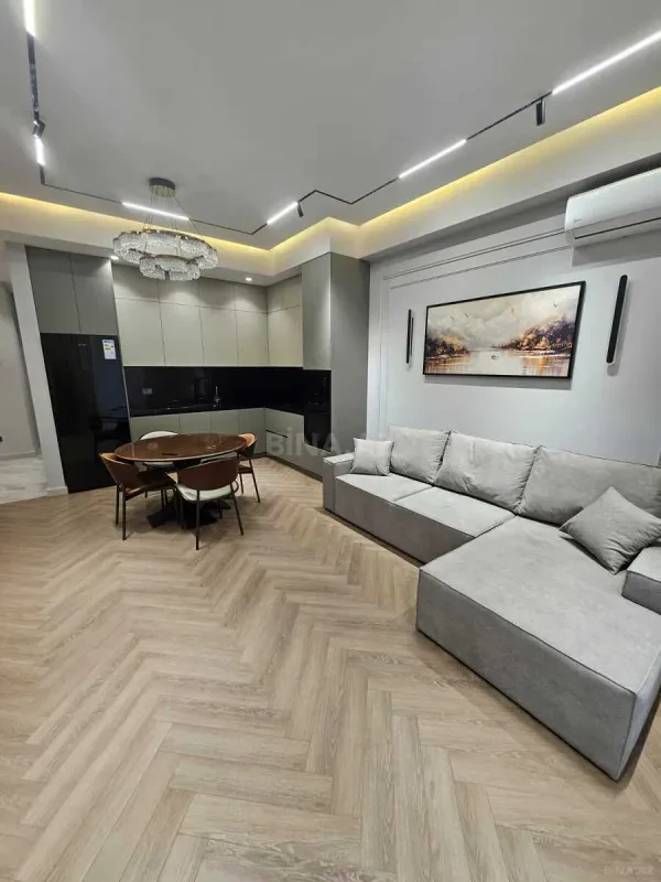 Kirayə verilir 3 otaqlı mənzil 120 m²
