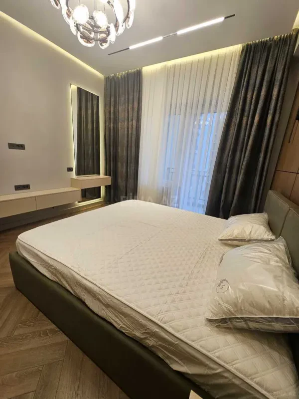 Kirayə verilir 3 otaqlı mənzil 120 m²