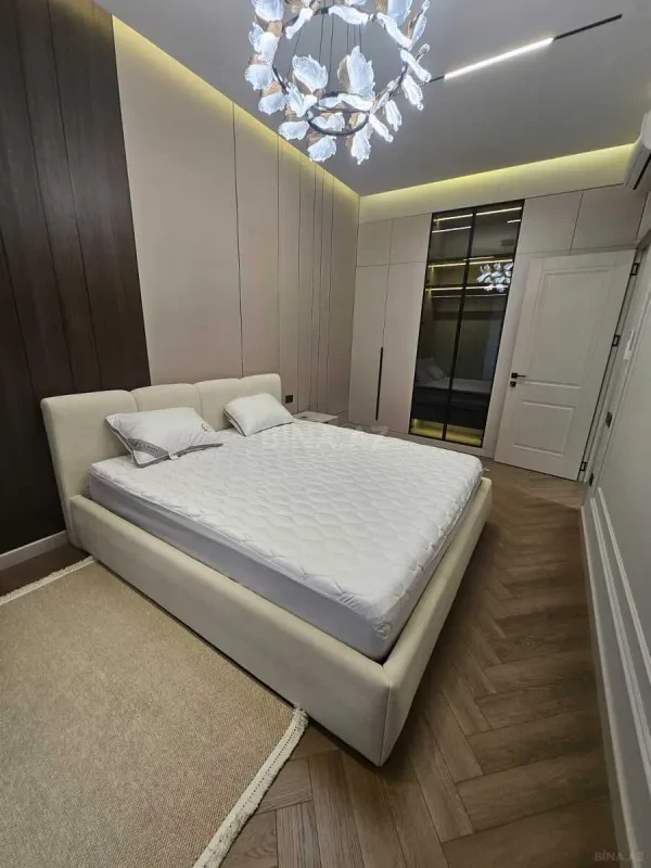 Kirayə verilir 3 otaqlı mənzil 120 m²