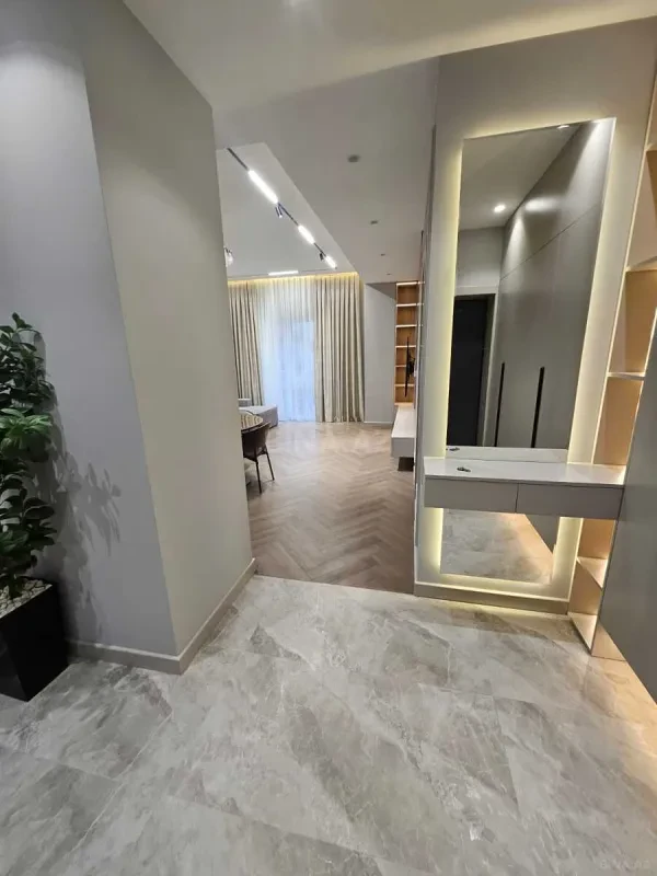 Kirayə verilir 3 otaqlı mənzil 120 m²