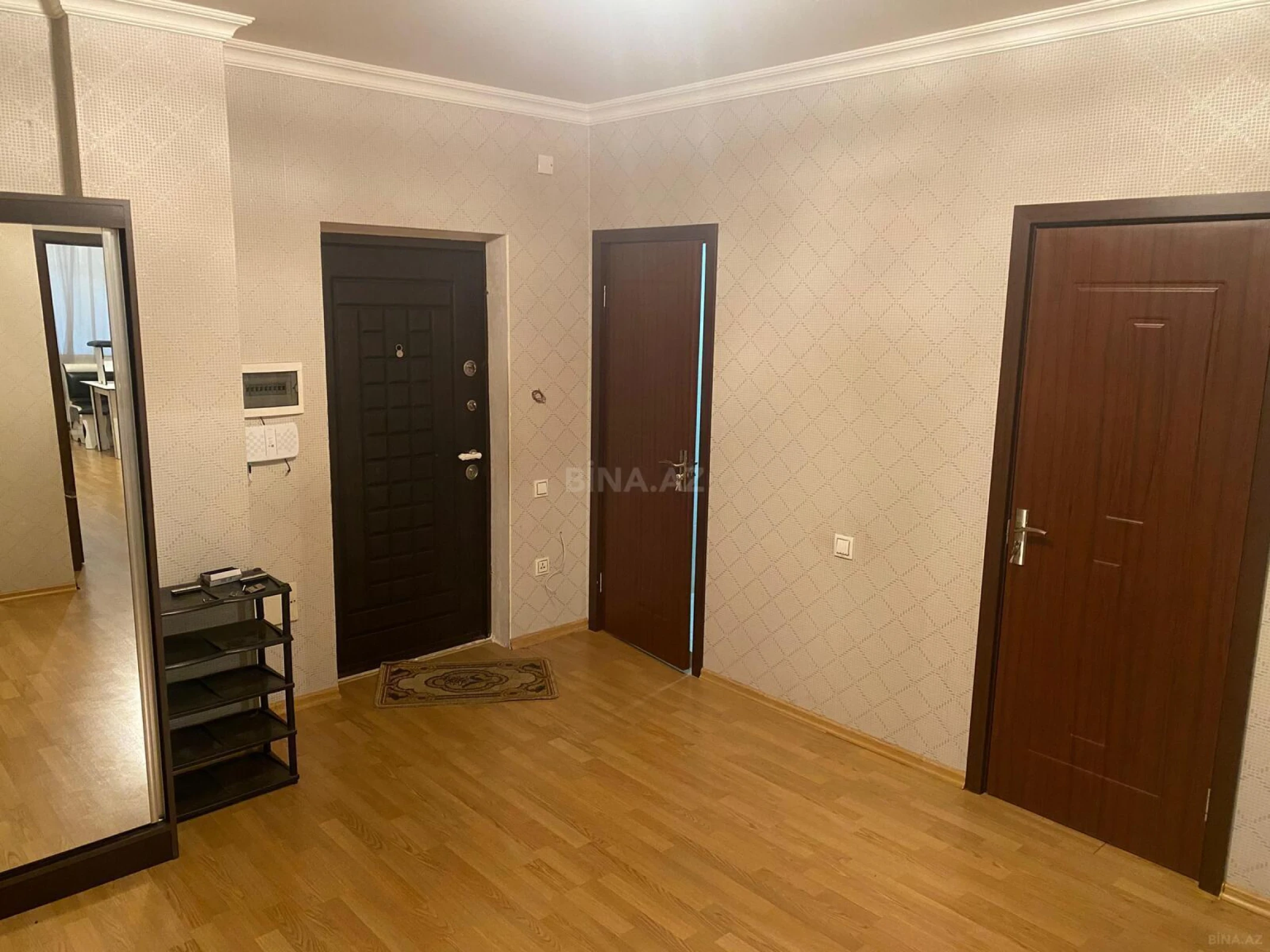 Satılır 2 otaqlı mənzil 115 m²
