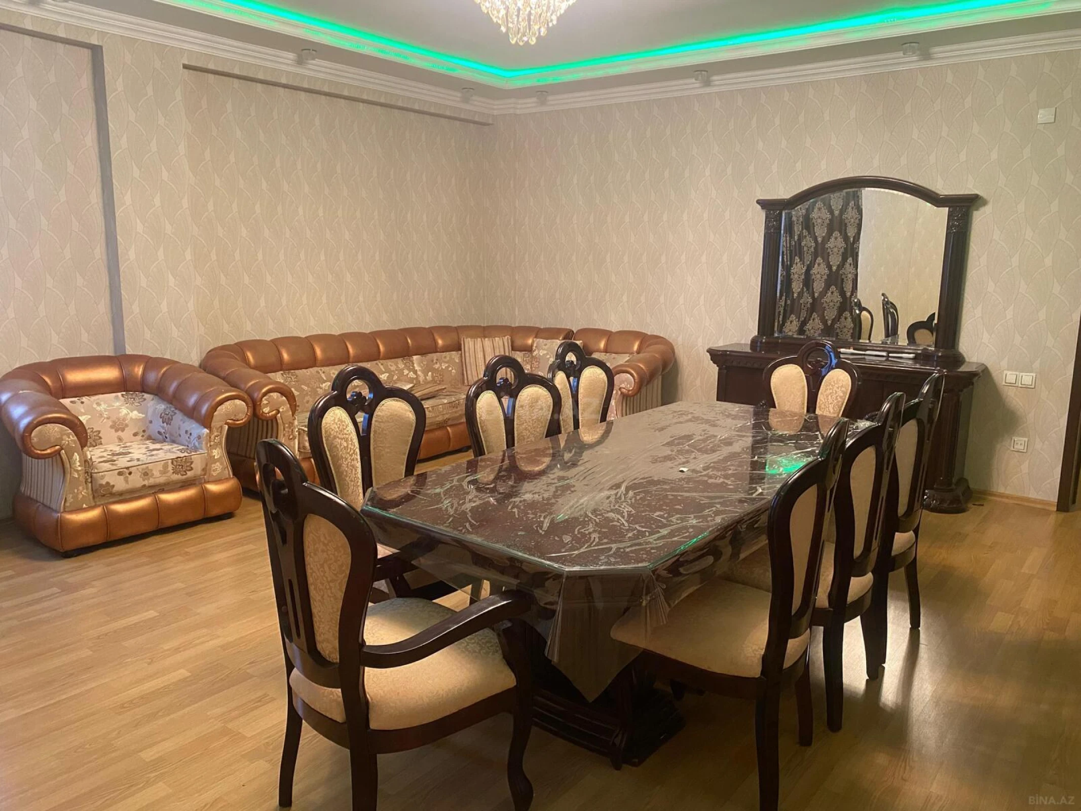 Satılır 2 otaqlı mənzil 115 m²