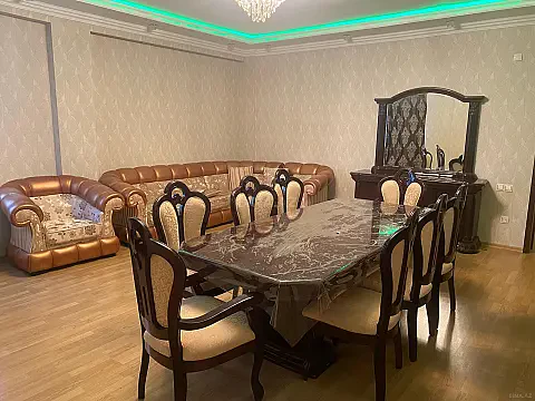 Satılır 2 otaqlı mənzil 115 m²