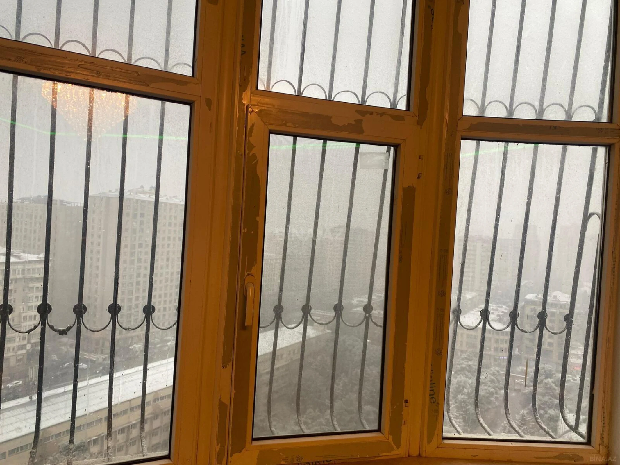 Satılır 2 otaqlı mənzil 115 m²