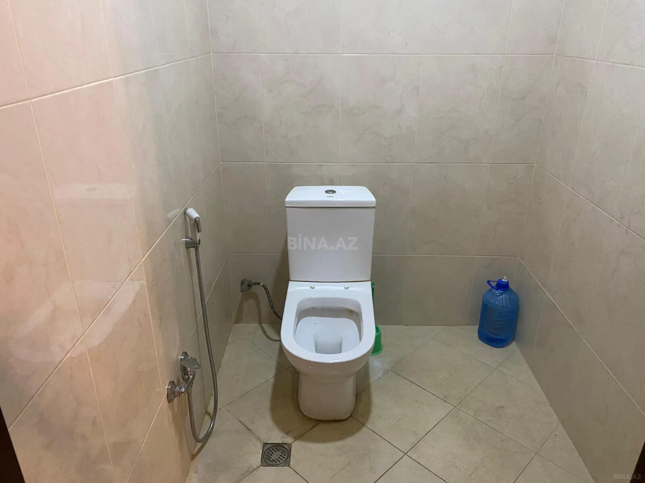 Satılır 2 otaqlı mənzil 115 m²