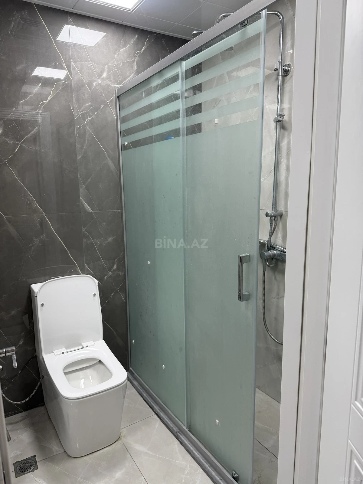 Kirayə verilir 2 otaqlı mənzil 50 m²
