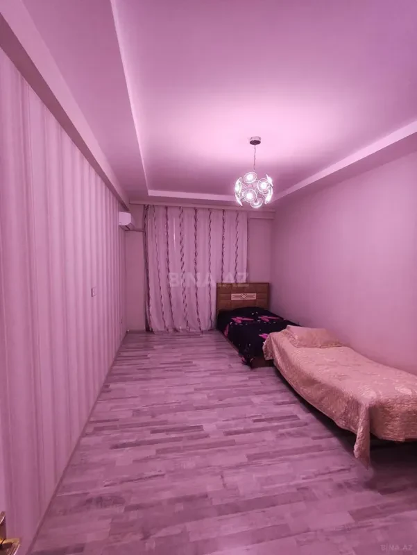 Kirayə verilir 4 otaqlı mənzil 186 m²