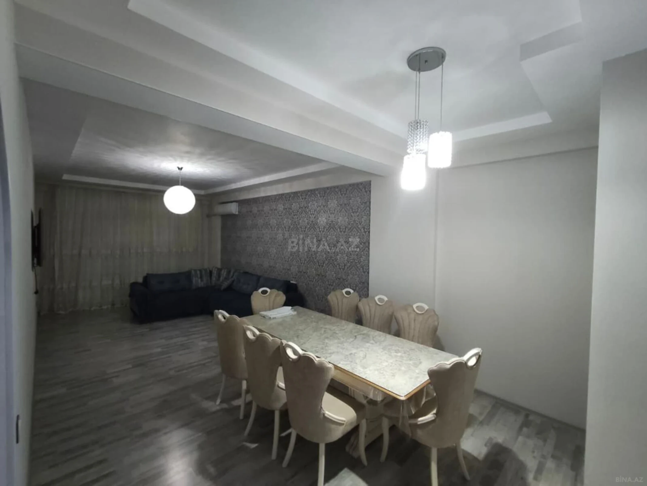 Kirayə verilir 4 otaqlı mənzil 186 m²