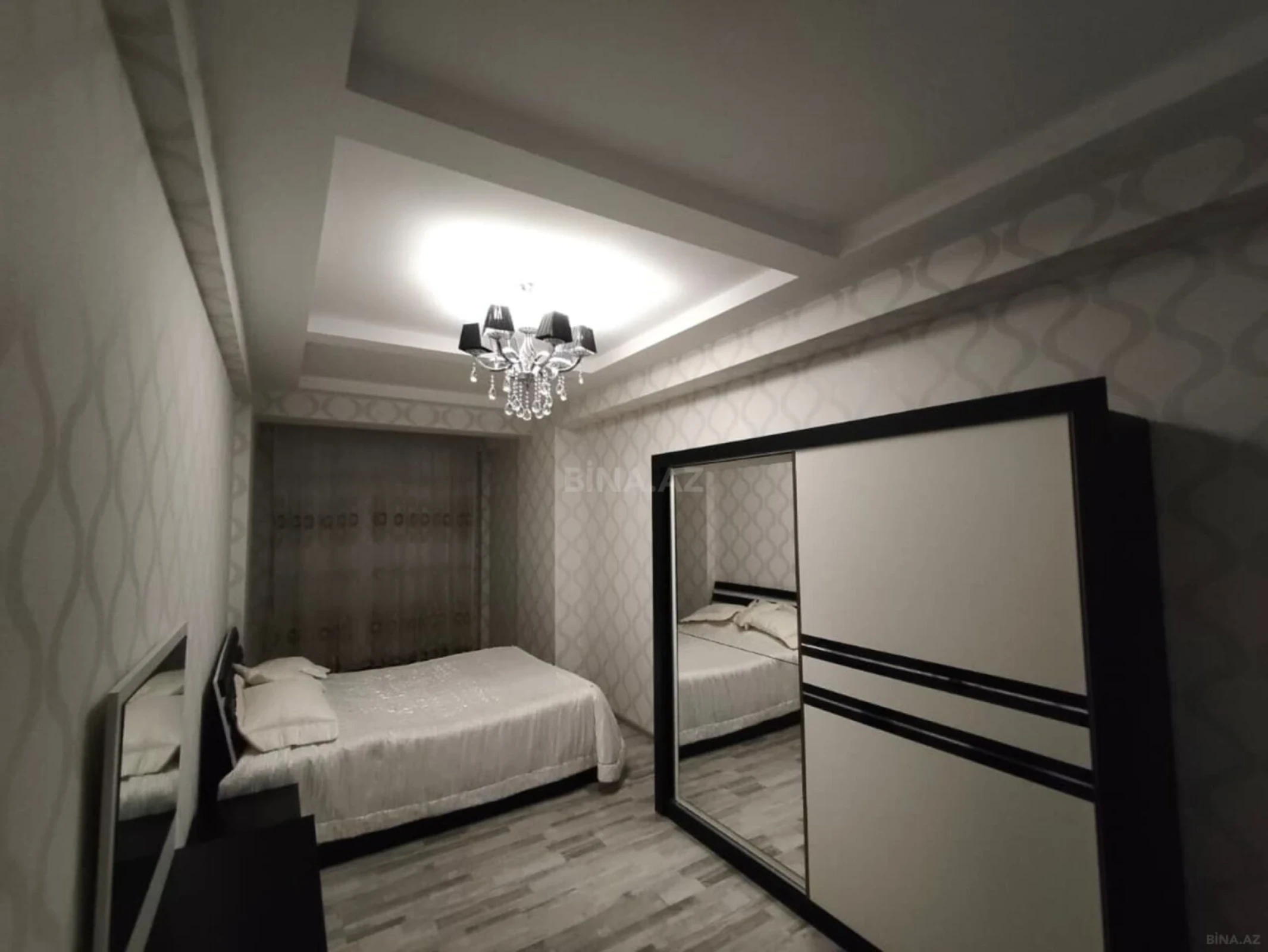 Kirayə verilir 4 otaqlı mənzil 186 m²
