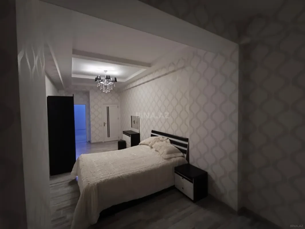 Kirayə verilir 4 otaqlı mənzil 186 m²
