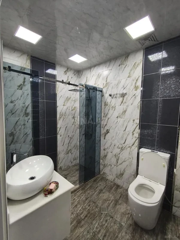 Kirayə verilir 4 otaqlı mənzil 186 m²
