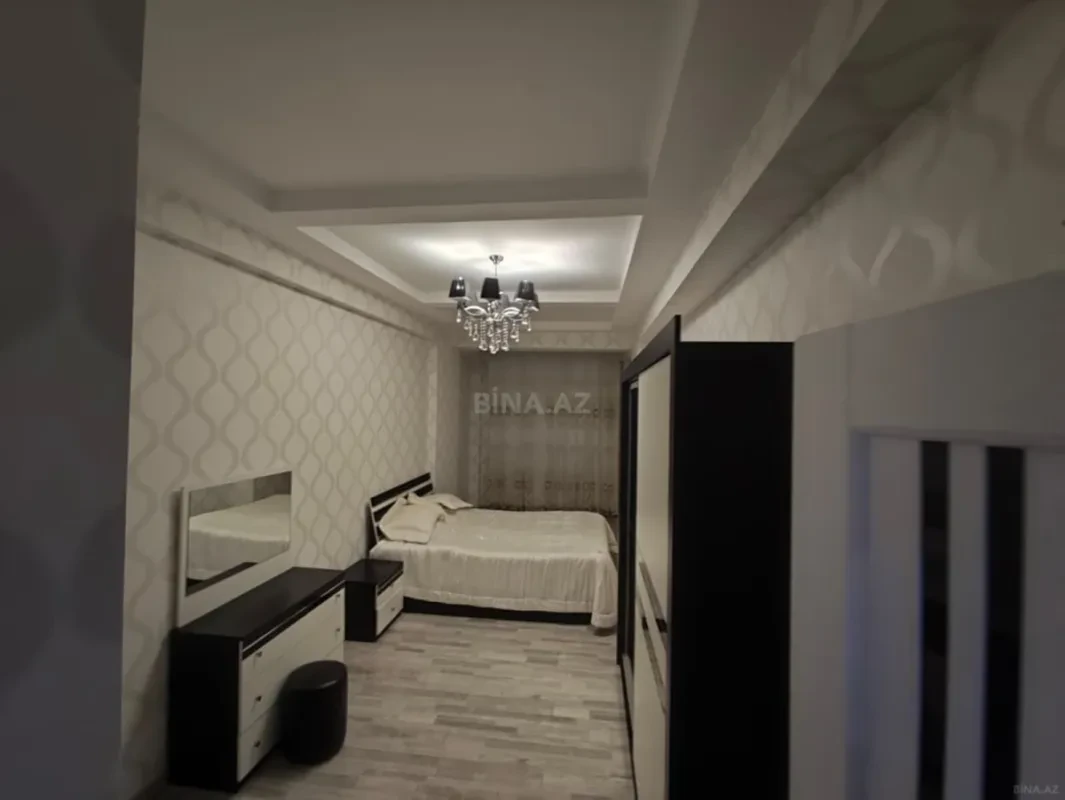 Kirayə verilir 4 otaqlı mənzil 186 m²