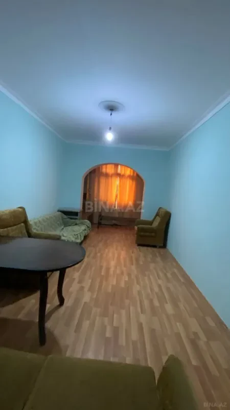 Satılır 2 otaqlı mənzil 70 m²