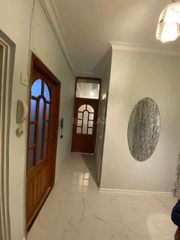 Satılır 2 otaqlı mənzil 70 m²