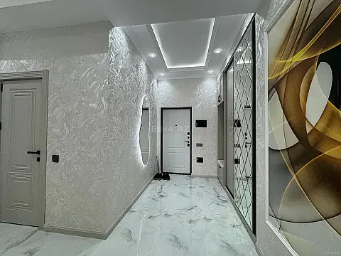 Satılır 3 otaqlı mənzil 92 m²