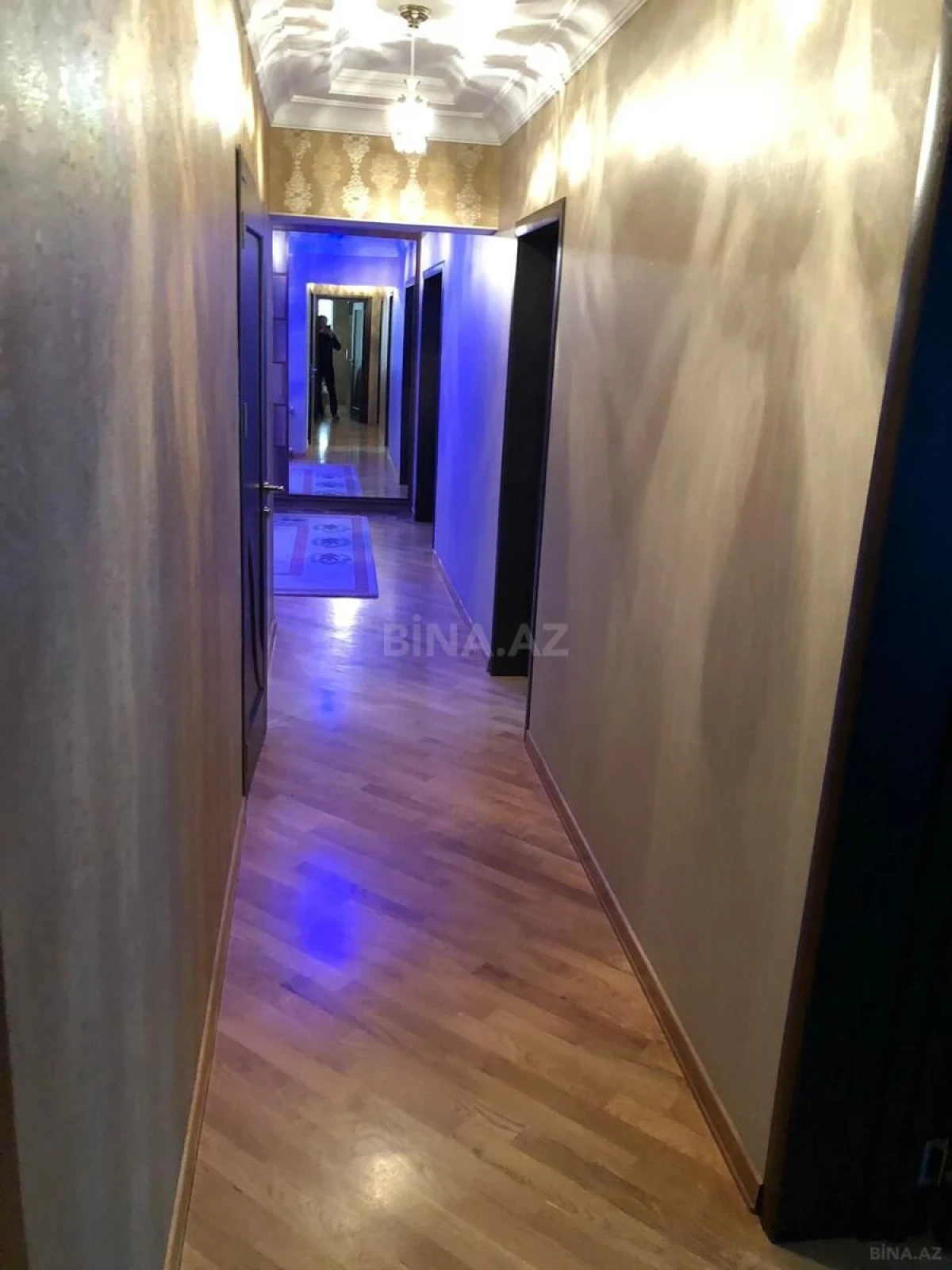 Kirayə verilir 3 otaqlı mənzil 135 m²