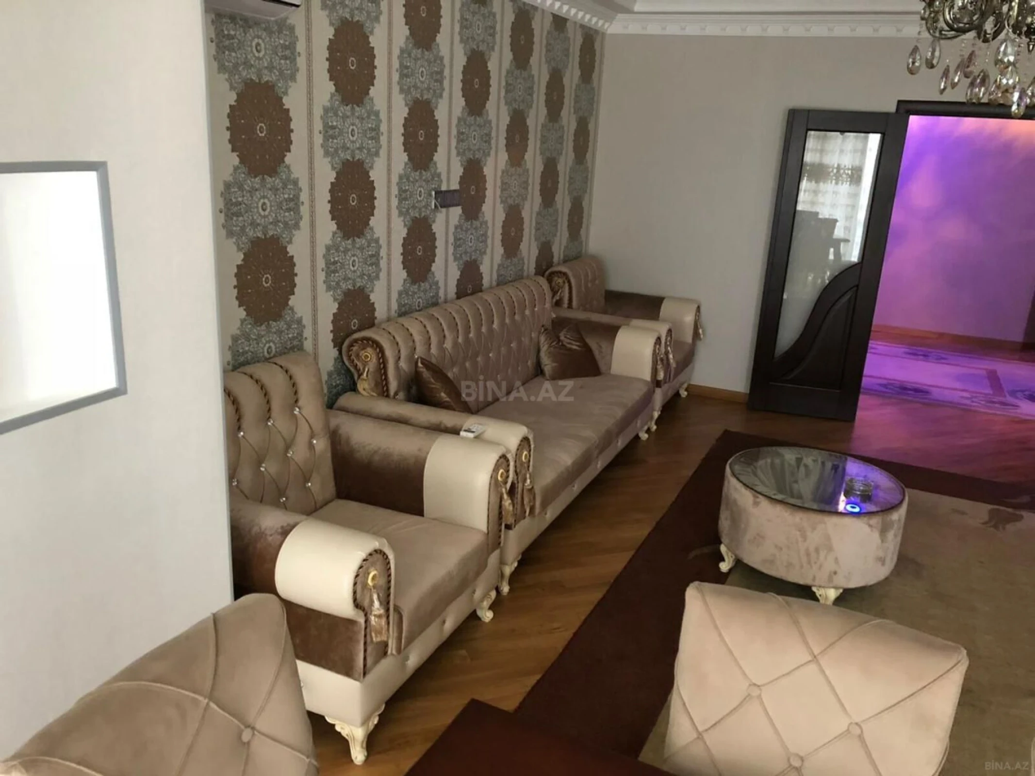Kirayə verilir 3 otaqlı mənzil 135 m²