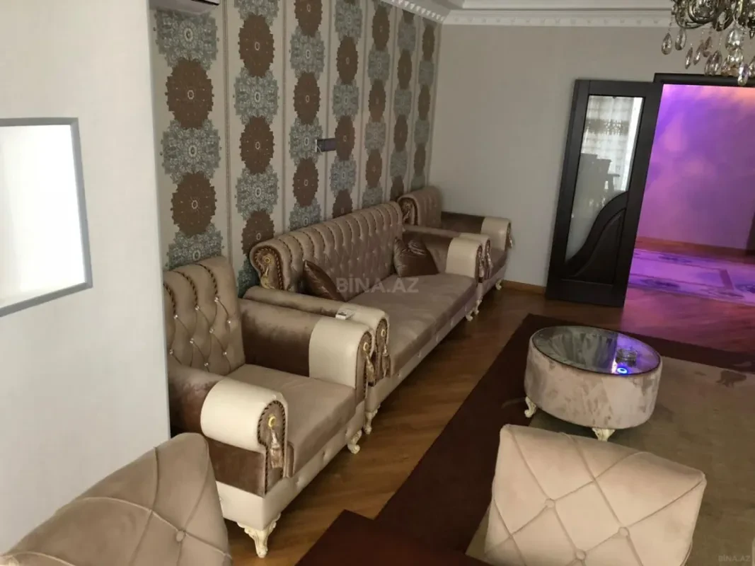 Kirayə verilir 3 otaqlı mənzil 135 m²