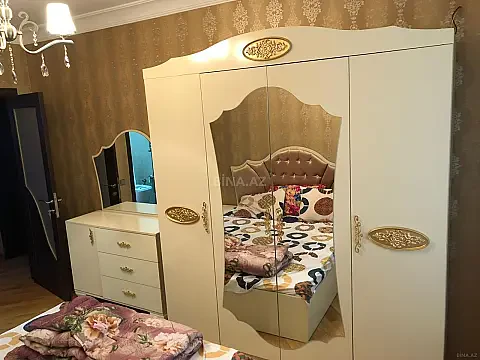 Kirayə verilir 3 otaqlı mənzil 135 m²