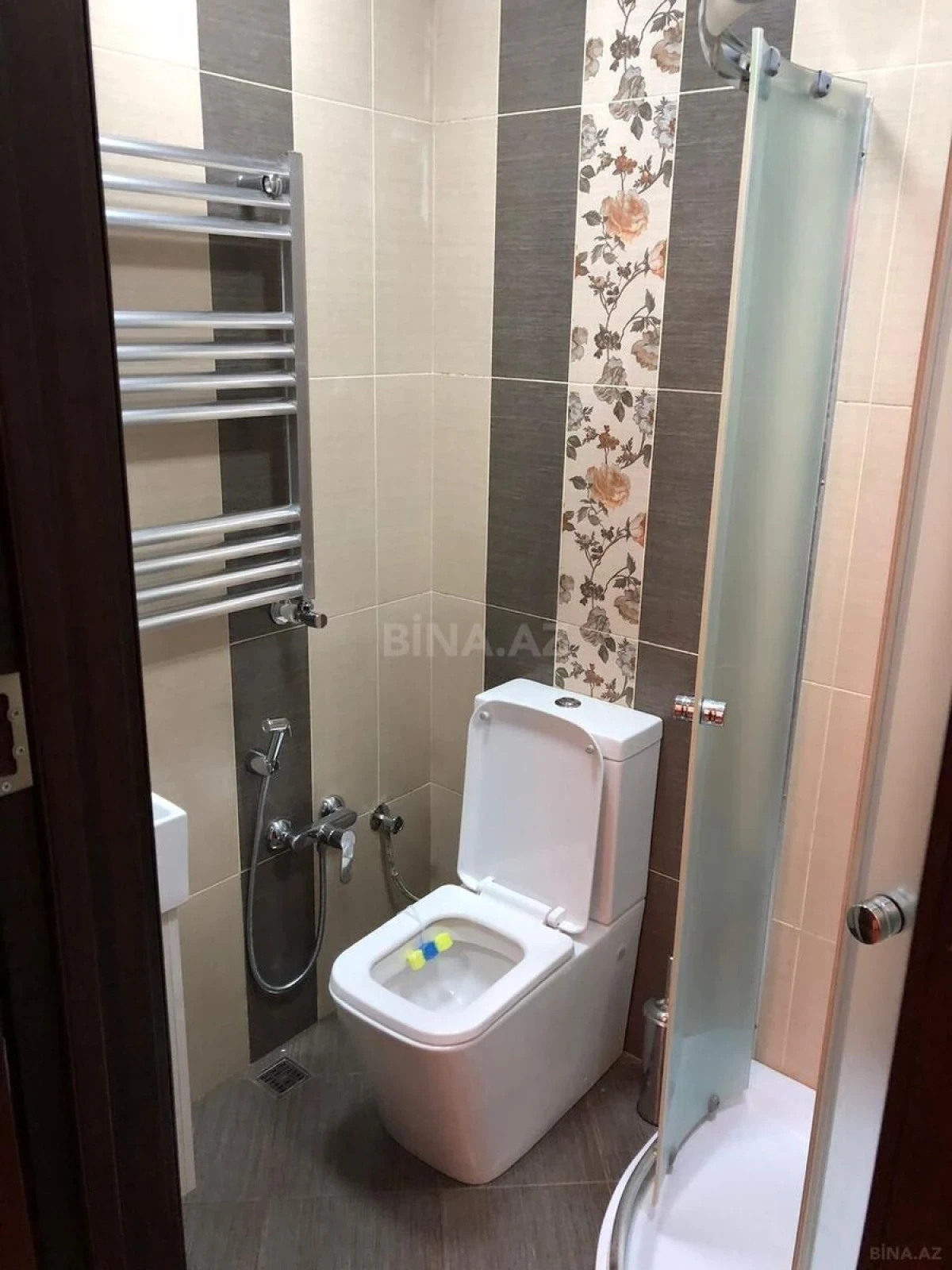 Kirayə verilir 3 otaqlı mənzil 135 m²