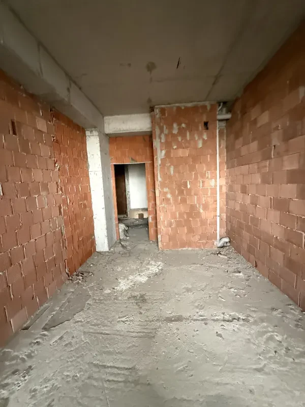 Satılır 2 otaqlı mənzil 99 m²