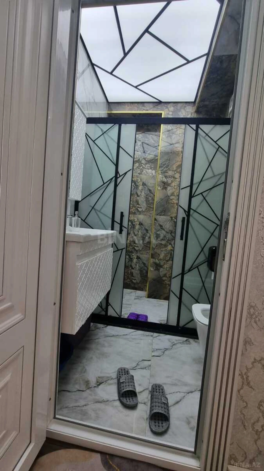 Satılır 2 otaqlı mənzil 60 m²