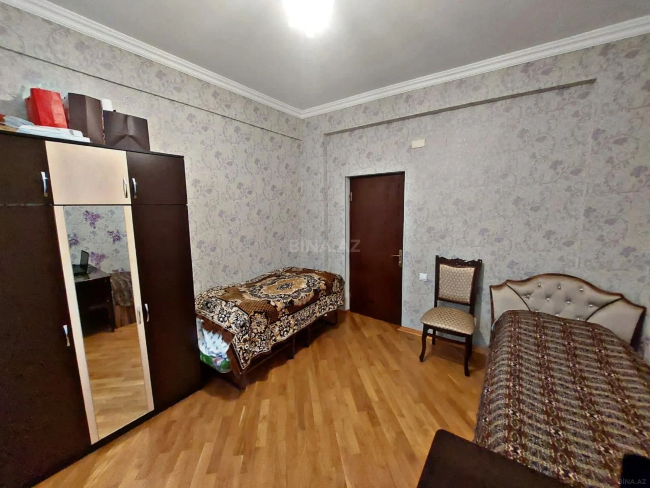 Satılır 3 otaqlı mənzil 130 m²