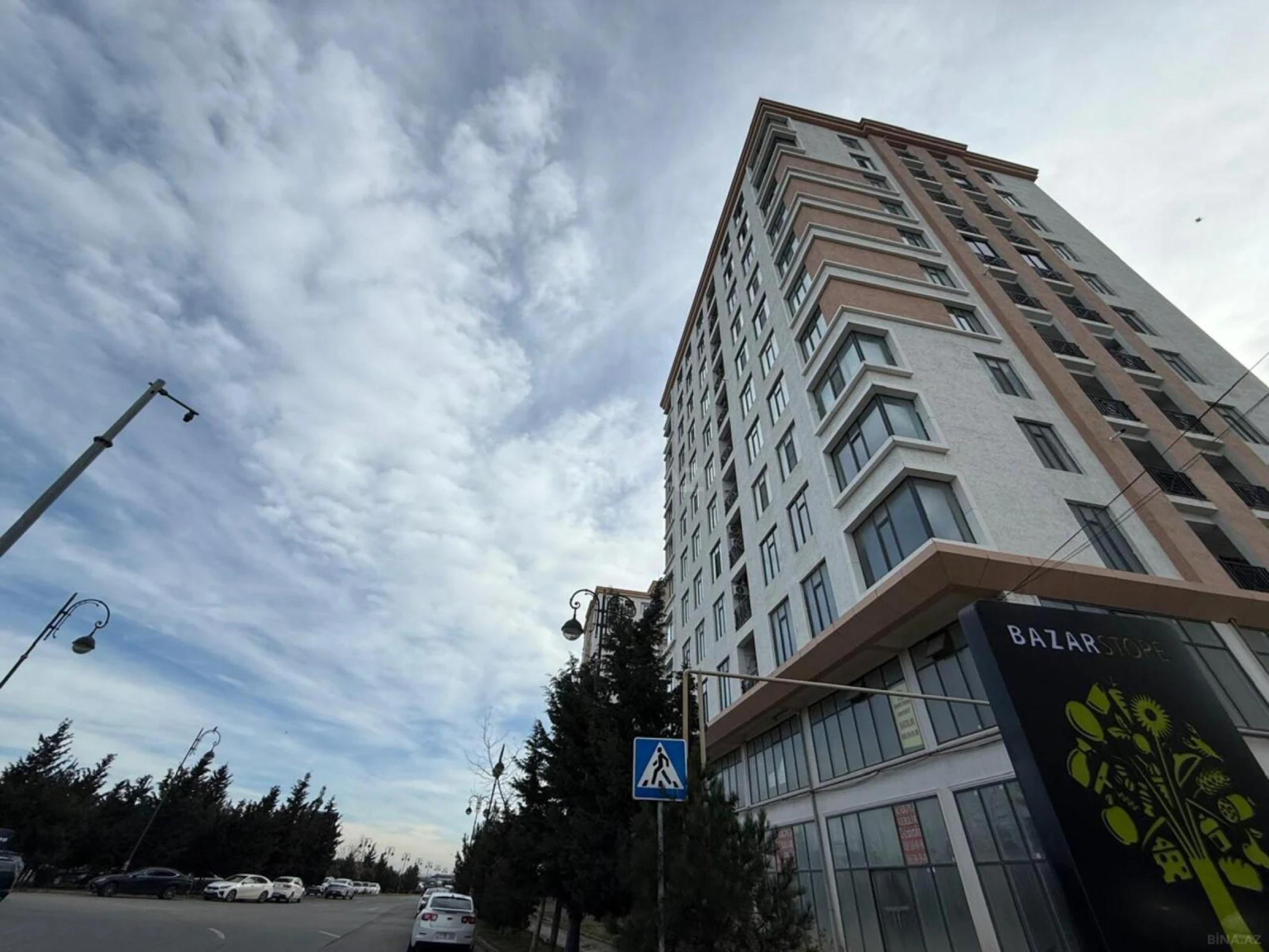 Satılır obyekt 97 m²
